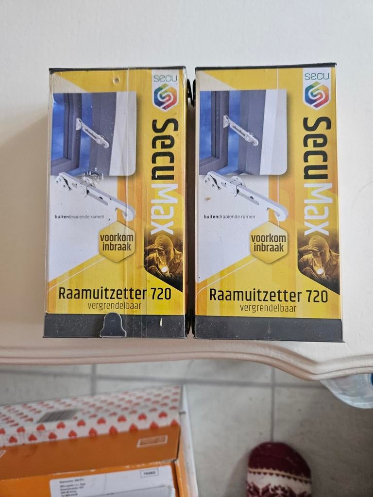 2 Nieuwe SecuMax Raamuitzetters 720 - Raambeveiliging, Ophalen of Verzenden, Nieuw, Overige typen, Raam of Deur
