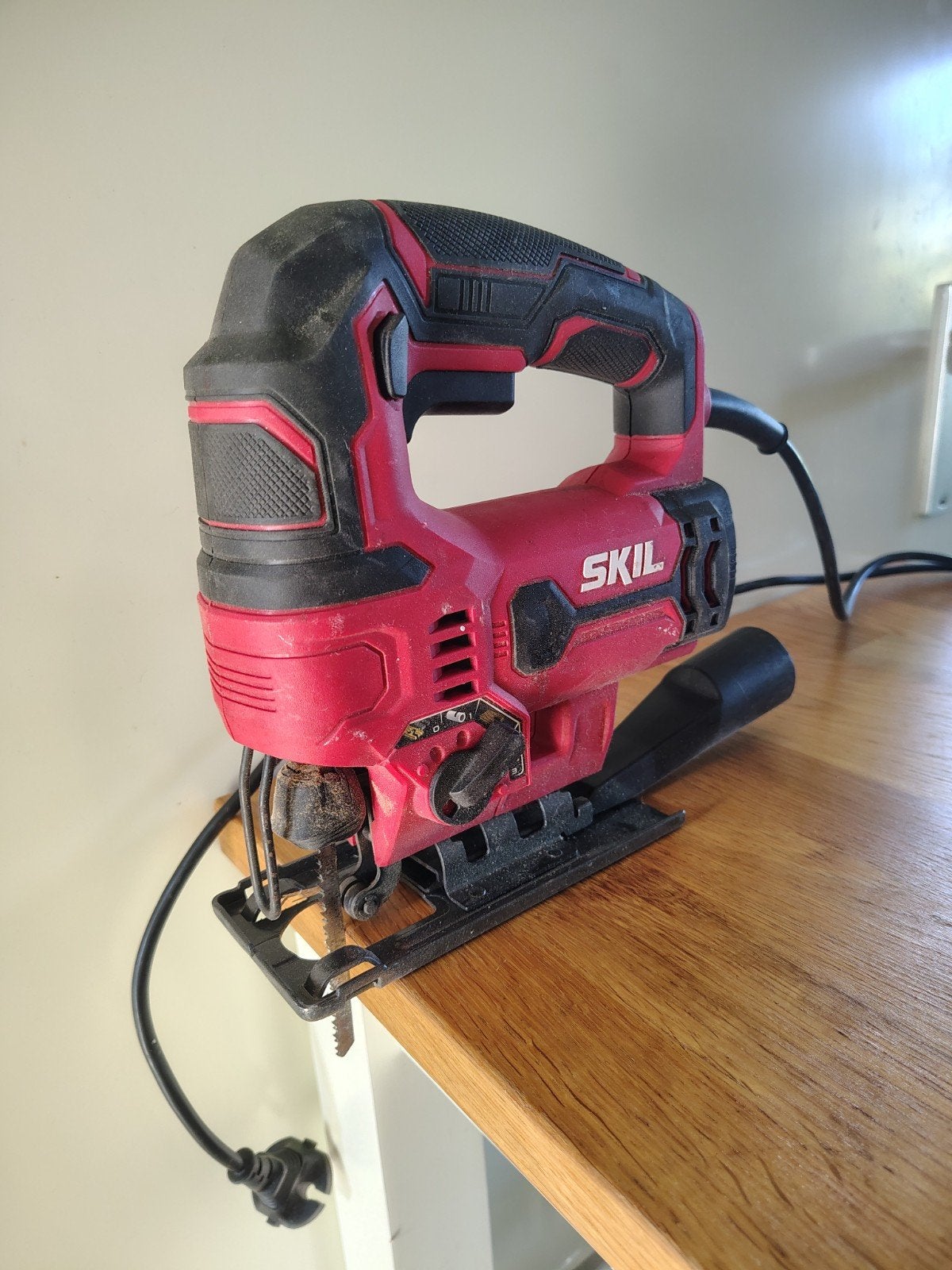 SKIL Decoupeerzaag - Krachtig en Betrouwbaar, Doe-het-zelf en Verbouw, Gebruikt, Decoupeerzaag, 600 tot 1200 watt, Ophalen of Verzenden