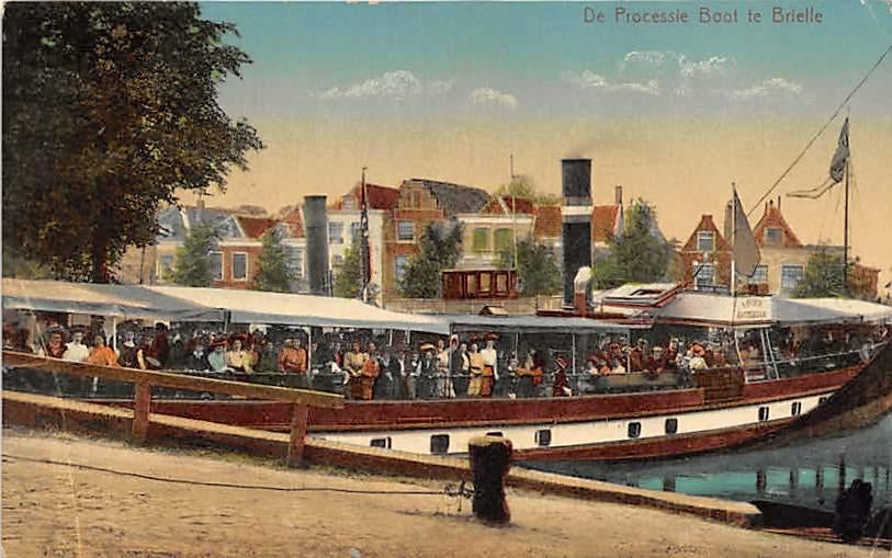 W972 Brielle De Processie Boot - uitg Dingemans 1912 -, Verzamelen, Ansichtkaarten | Nederland, Zuid-Holland, Voor 1920, Ophalen of Verzenden