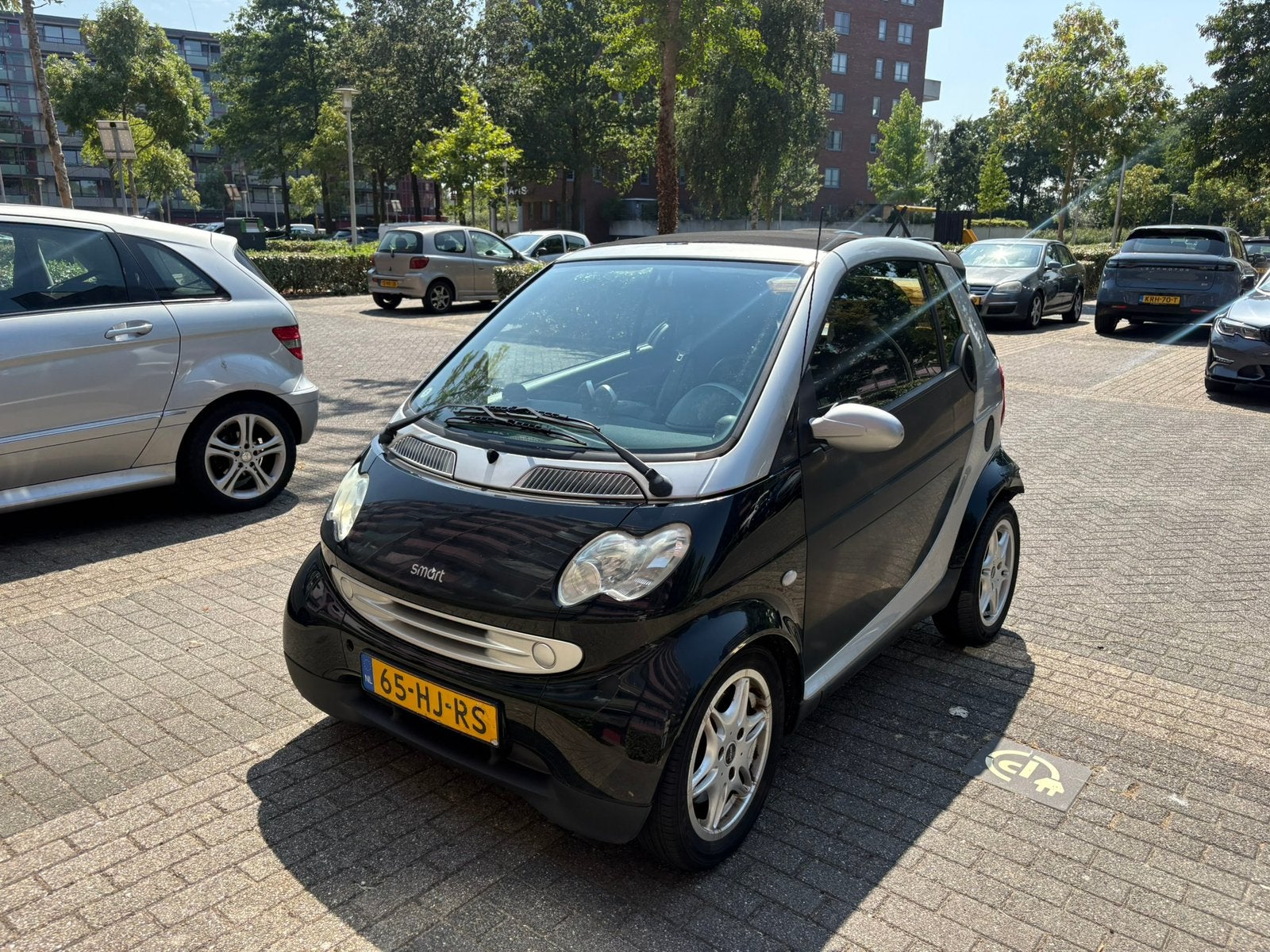 Smart 0.6 40KW Cabrio Automaat 2001 Grijs, Automaat, 54 pk, Bluetooth, 18 €/maand