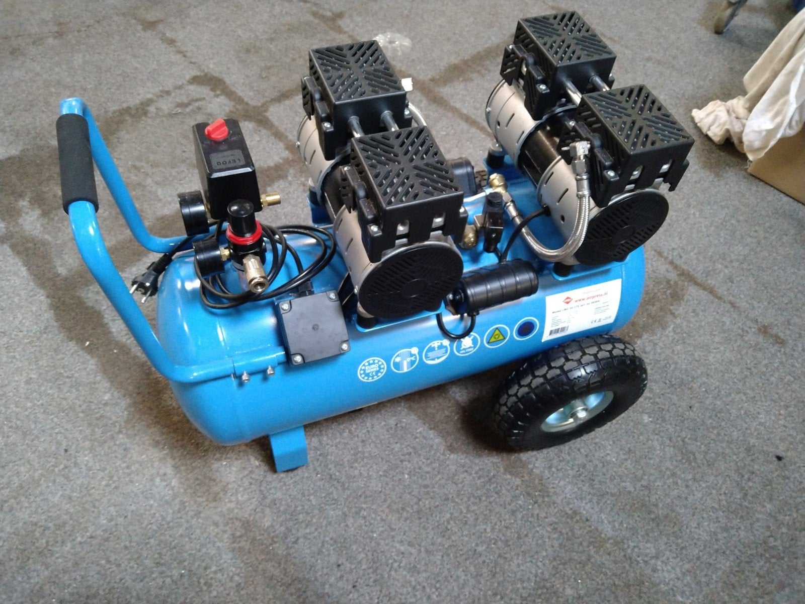 Airpress lmo 50/270, Ophalen, 6 tot 10 bar, Zo goed als nieuw, 25 tot 100 liter