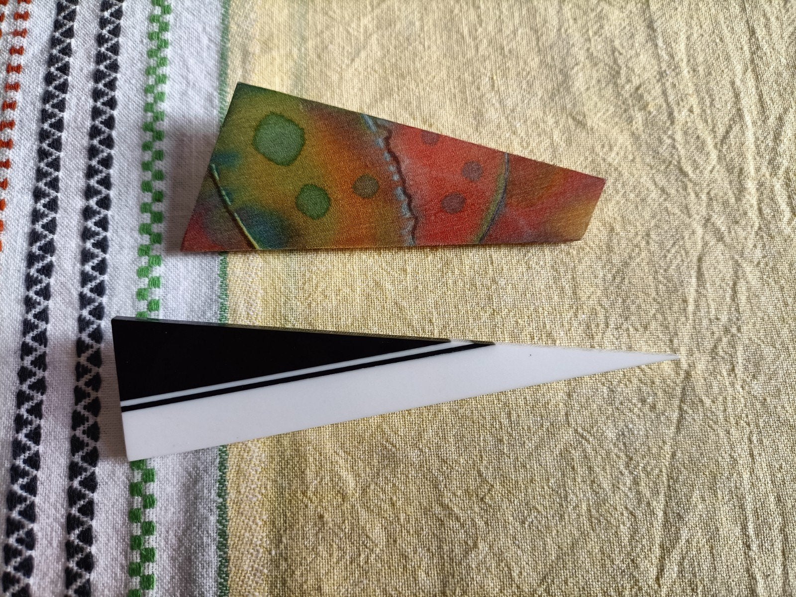 2 grote 80ties broches., Sieraden, Tassen en Uiterlijk, Ophalen of Verzenden, Overige materialen