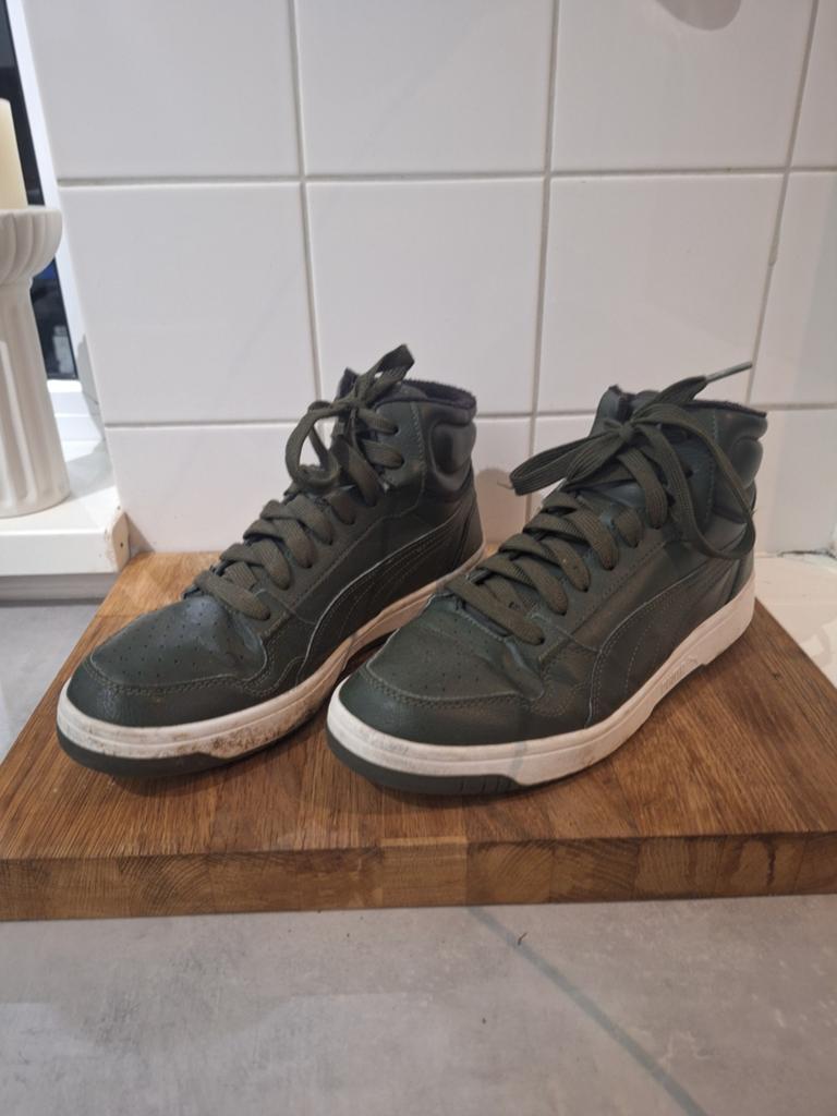 Puma sneakers maat 41, zool moet vervangen worden, Ophalen, Puma, Overige kleuren, Sneakers of Gympen