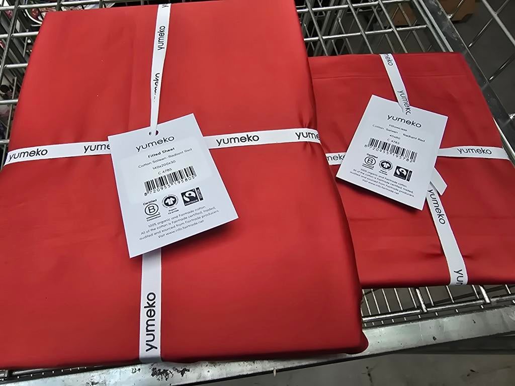 Yumeko Dekbedovertrek Rood - Nieuw in verpakking, Huis en Inrichting, Slaapkamer | Beddengoed, Dekbedovertrek, Ophalen of Verzenden