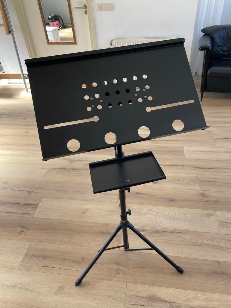 Stagg Muziekstandaard - Zwart, Verstelbaar, Muziek en Instrumenten, Standaards, Ophalen, Zo goed als nieuw, Muziekstandaard, Overige instrumenten