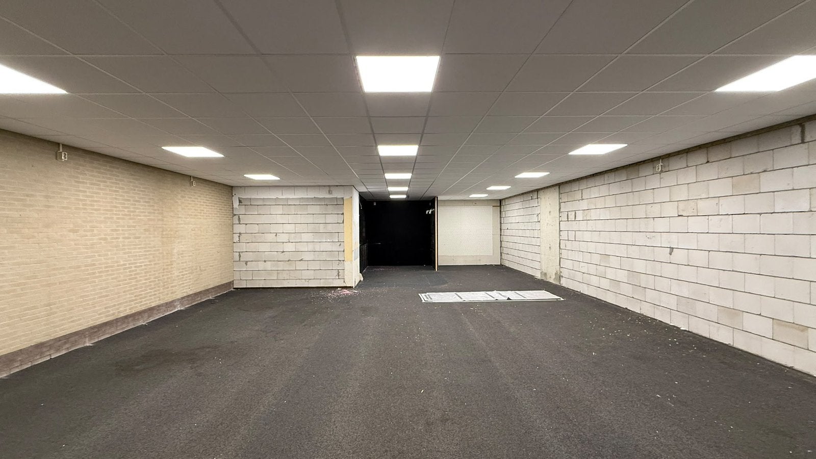 Systeemplafond te koop - nog geen jaar oud - 140 m2, Ophalen, Zo goed als nieuw