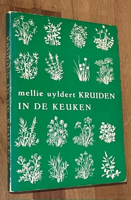 Mellie Uyldert. Kruiden in de keuken. De Driehoek. 1972, Ophalen of Verzenden, Zo goed als nieuw, Kruiden en Alternatief, Melly Uyldert