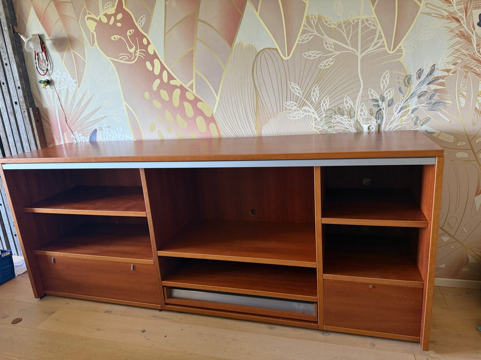 Vintage Italiaans Houten TV-meubel met opbergruimte, Ophalen, Gebruikt, 200 cm of meer, Minder dan 100 cm