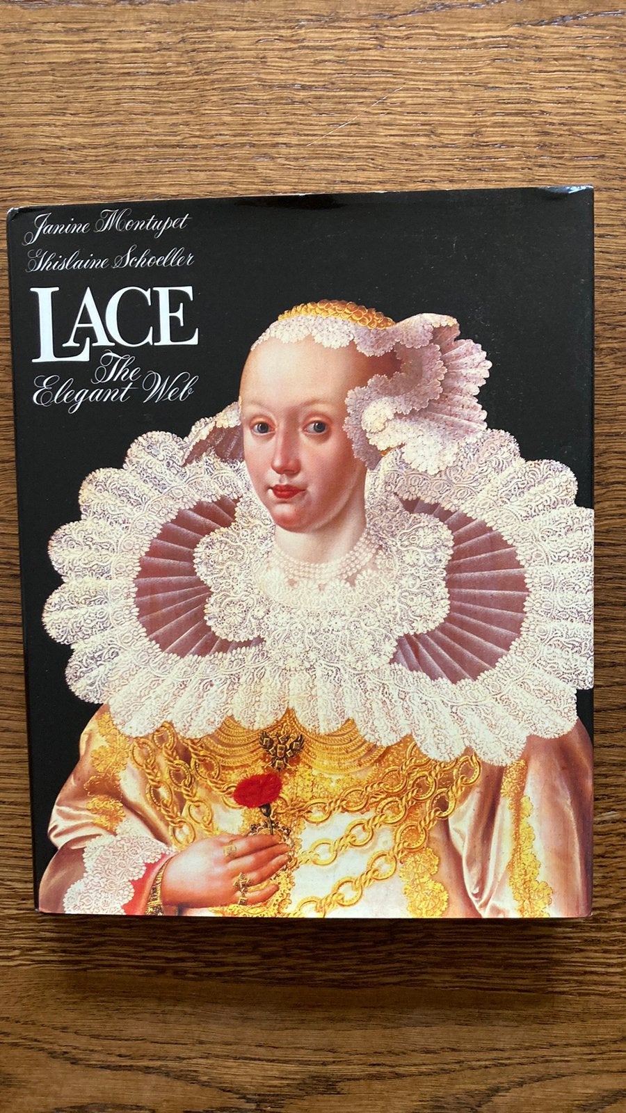 Lace The Elegant Web, Ophalen of Verzenden, Zo goed als nieuw