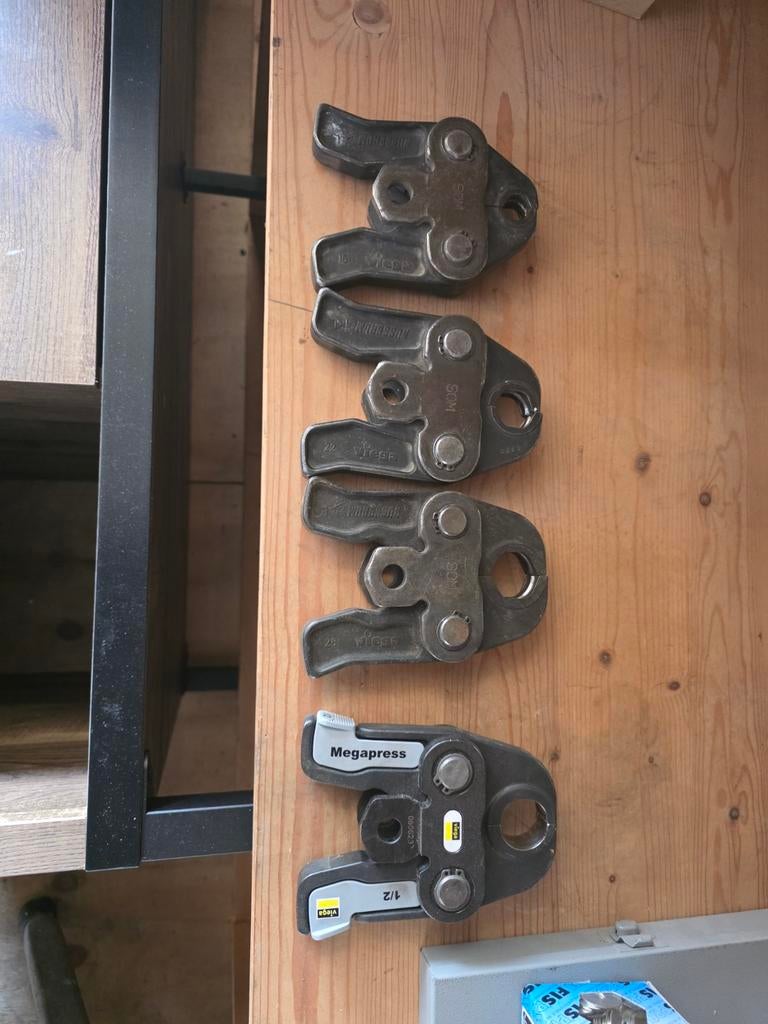 Viega persbekken X-Press V en Megapress 1/2", Ophalen