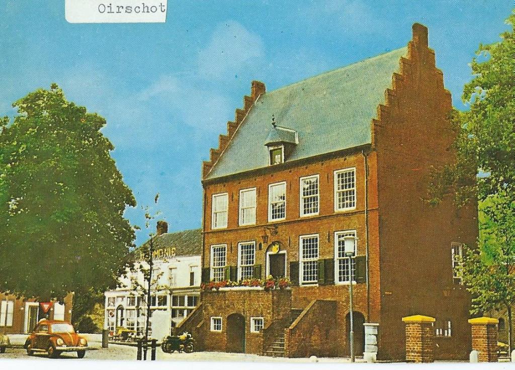 Ansichtkaart OIRSCHOT  Gemeentehuis, Verzenden, 1960 tot 1980, Gelopen, Noord-Brabant