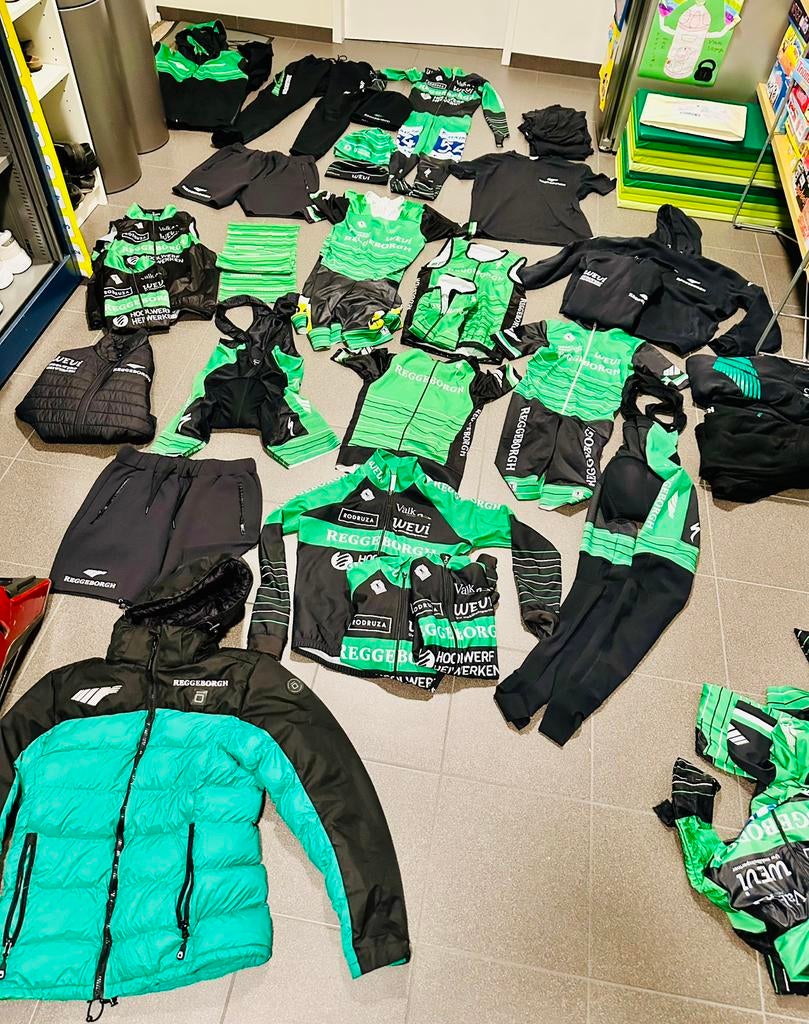 Wielrenbroek schaatspak skeelerpak joggingbrkoek winterjas, Ophalen of Verzenden, Zo goed als nieuw, Zwart, Overige typen