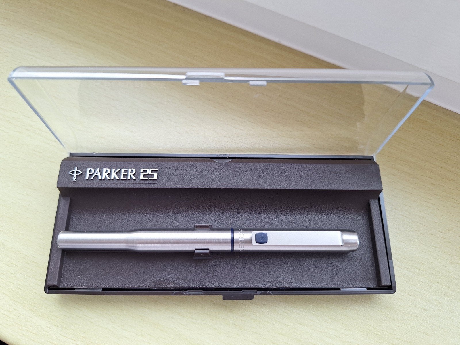 Parker 25 rollerball uit jaren '70. Nieuw in org. cassette., Verzamelen, Ophalen of Verzenden