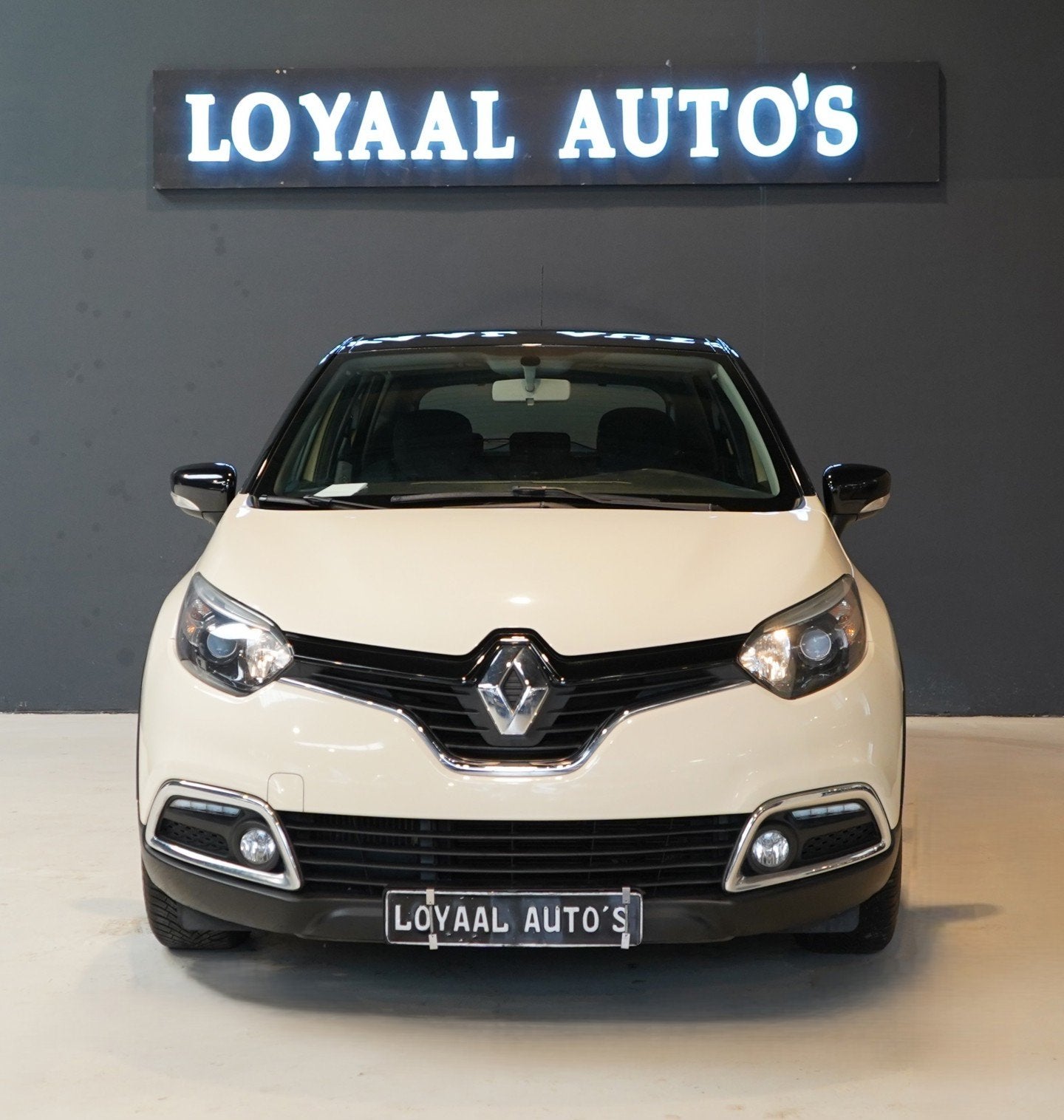 Renault Captur 1.2 TCe Dynamique | TREEKHAAK | CRUISE | NAVI, Euro 5, Stof, 4 cilinders, Wit