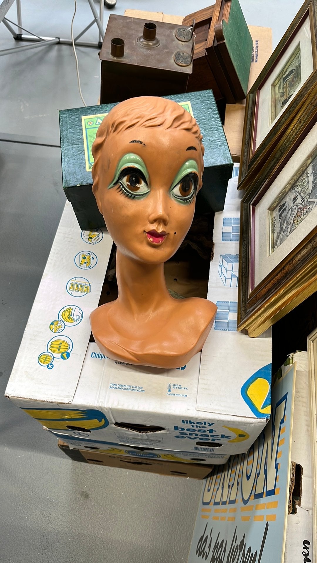 Twiggy toonbank hoeden/pruiken model plastic jaren 70, Ophalen of Verzenden, Huis en Inrichting