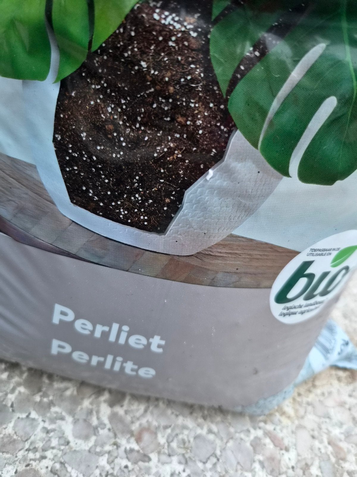 Vochtig Perliet 8 liter €3, Ophalen of Verzenden, Potgrond