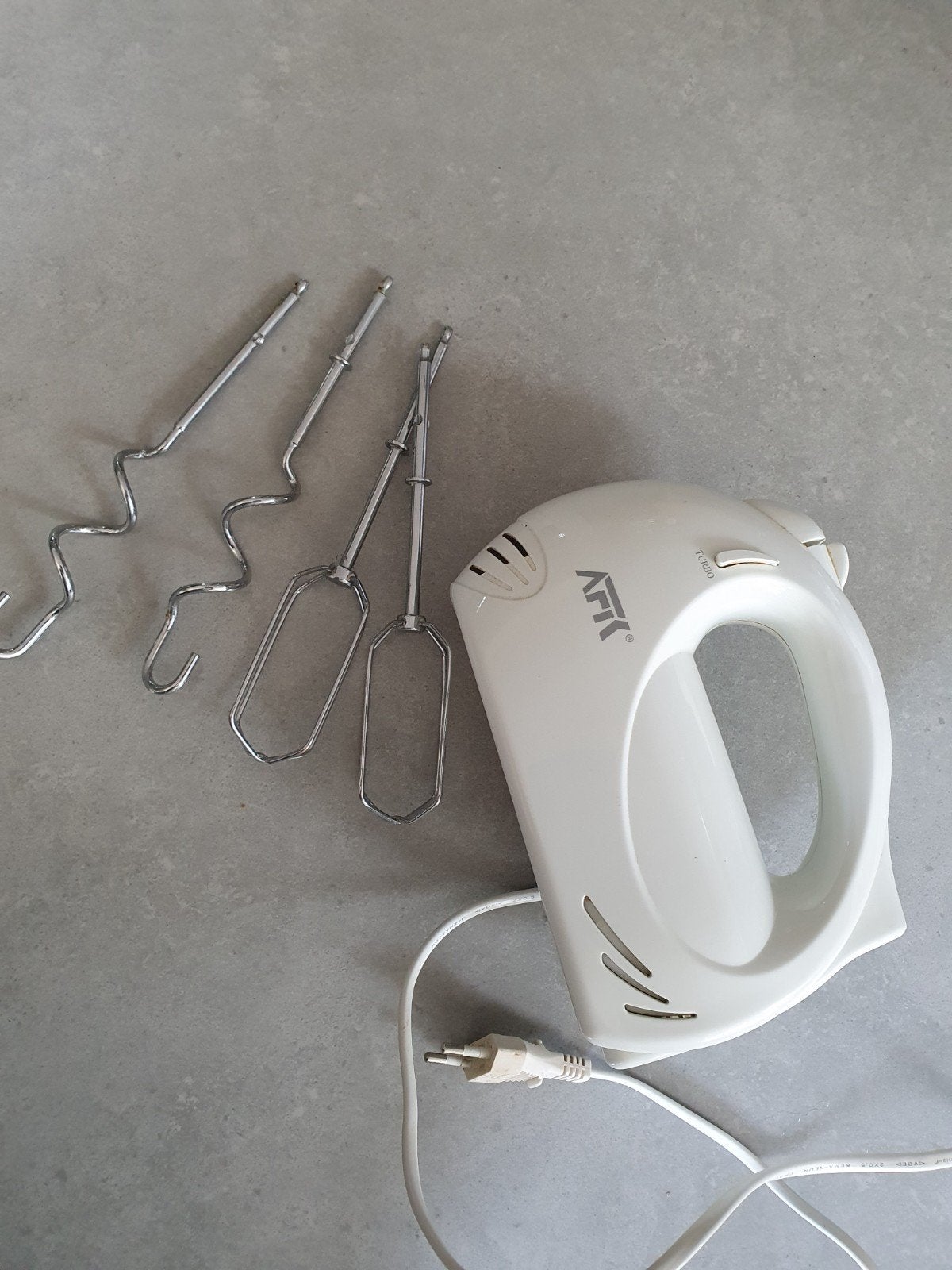 AFK Handmixer met 4 opzetstukken - Zo goed als nieuw, Ophalen, Zo goed als nieuw, 3 snelheden of meer