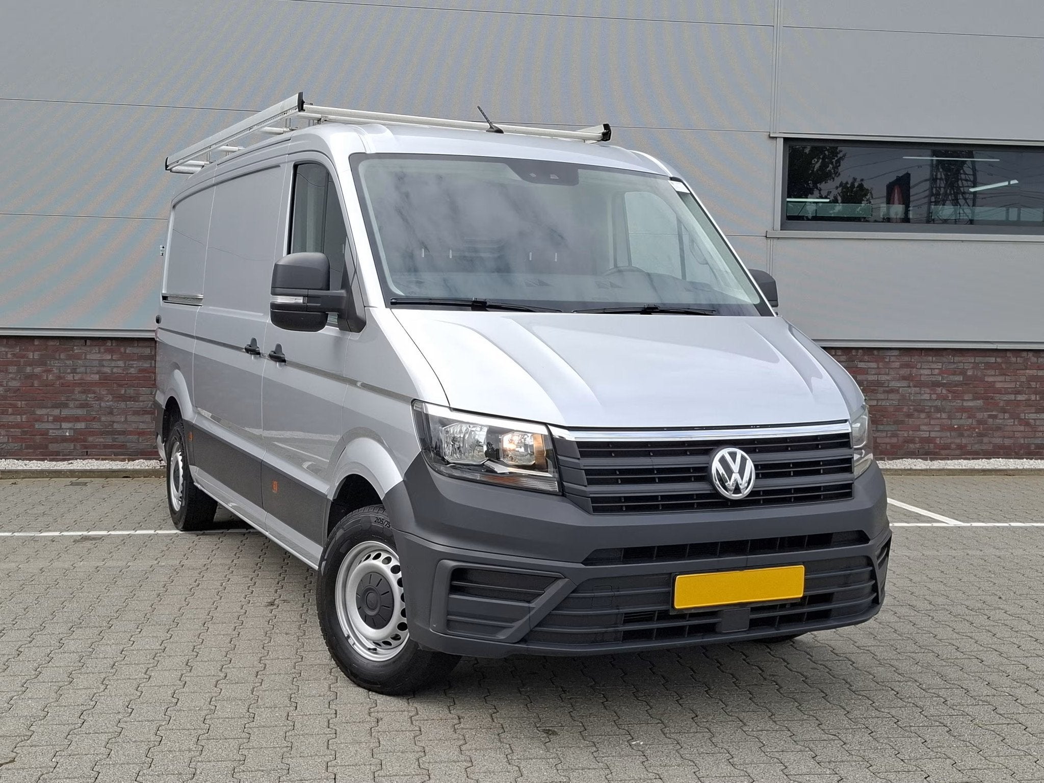 Volkswagen Crafter 2.0 TDI 140pk Automaat L3 H2 (Wordt verwa, Gebruikt, Euro 6, 4 cilinders, Volkswagen
