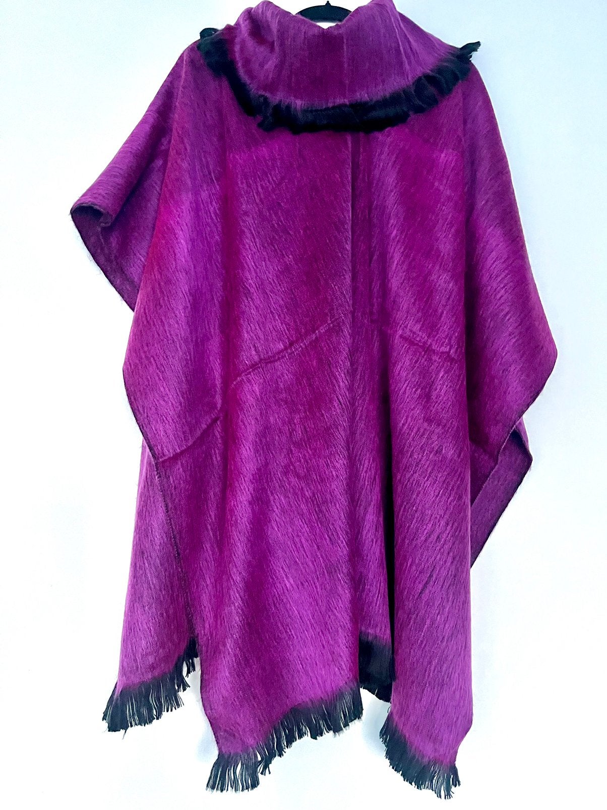 Mooie alpaca wol poncho uit Ecuador NIEUW, Ophalen of Verzenden, Nieuw, Maat 42/44 (L), Roze