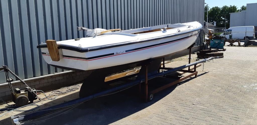Skarl 645 open zeilboot met Johnson 4.5 pk buitenboordmotor, Watersport en Boten, Bootonderdelen, Ophalen, Gebruikt, Overige typen
