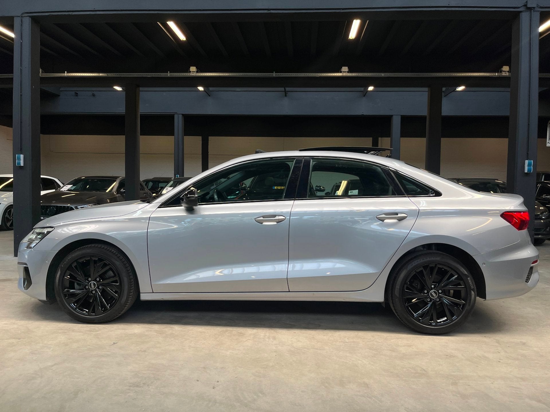 Audi A3 LIMOUSINE 35 TFSI S edition Pano/Carplay/Camera/ACC, 4 cilinders, 150 pk, Origineel Nederlands, Bedrijf