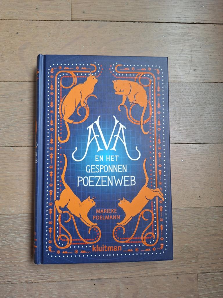 Marieke Poelmann - Ava en het gesponnen poezenweb, Fictie algemeen, Marieke Poelmann, Ophalen of Verzenden, Zo goed als nieuw