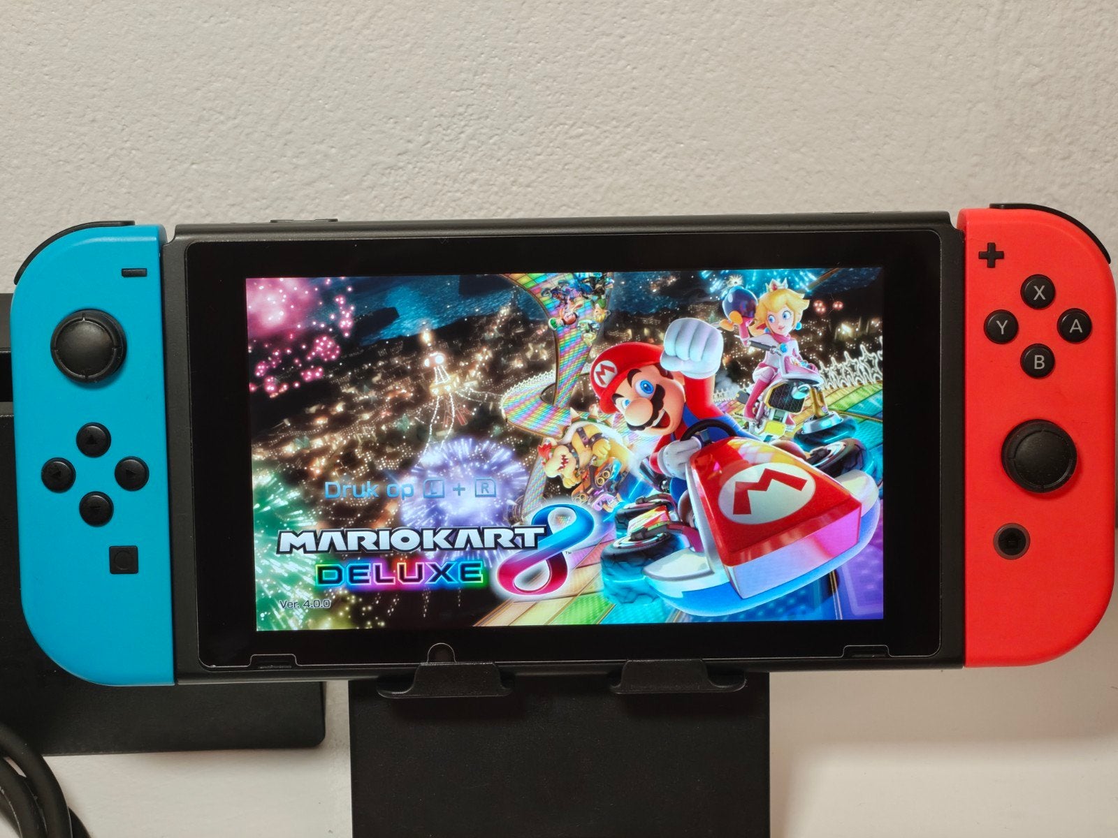 Foto 2 van Nintendo Switch met Mario Kart 8 Deluxe
