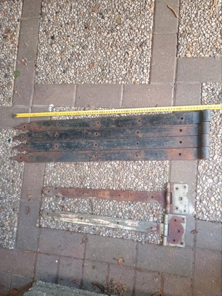 Diverse scharnieren en hengen, gebruikt, Doe-het-zelf en Verbouw, Hang- en Sluitwerk, Ophalen, IJzer, Scharnier