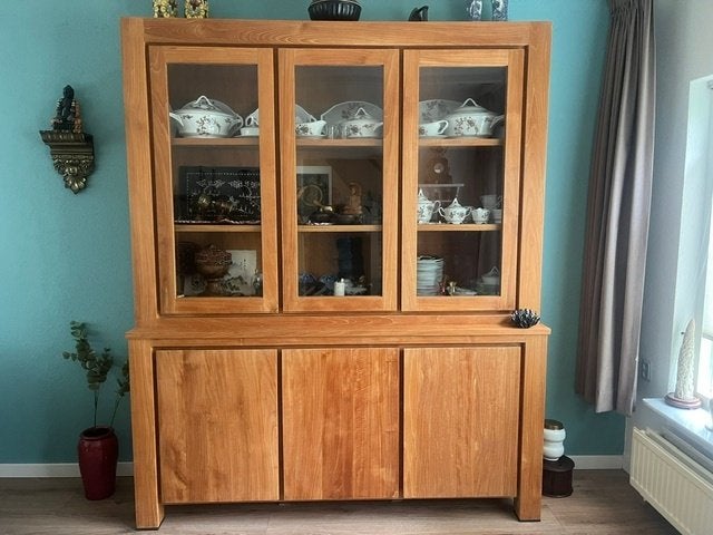 Massief houten kast, Ophalen