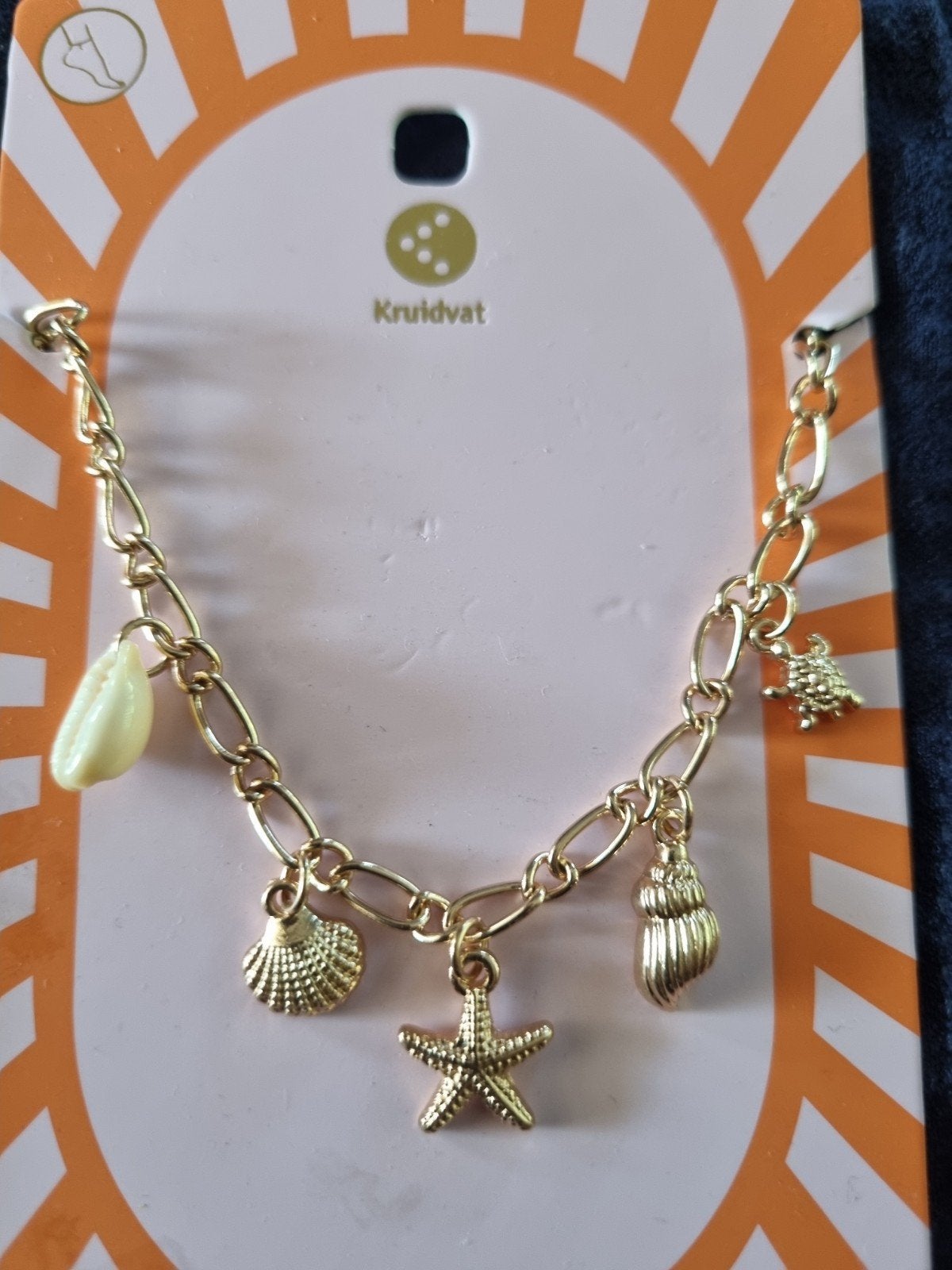 Nieuw enkelbandje met strandbedels - Goudkleurig, Ophalen of Verzenden, Nieuw, Overige materialen, Met bedels of kralen