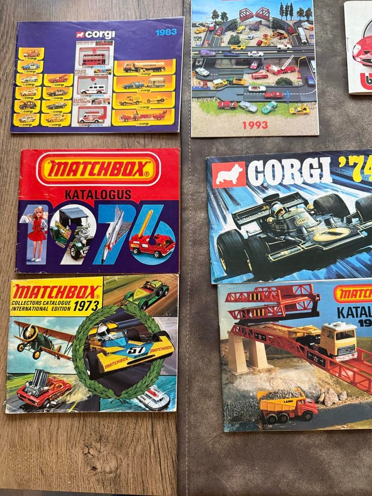 Vintage Corgi & Matchbox Catalogus Collectie (1973-1993), Ophalen of Verzenden, Zo goed als nieuw