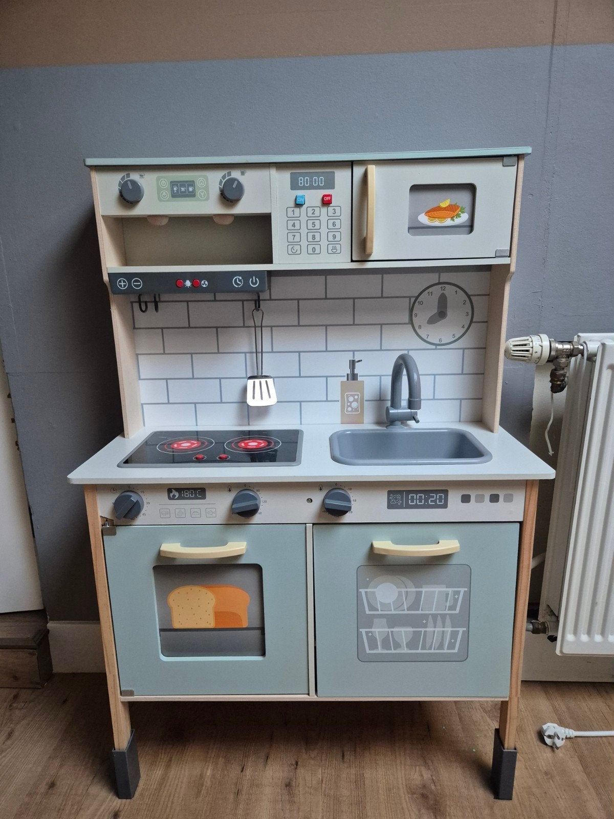 Speelkeuken met veel accessoires, wafelijzer en broodrooster, Ophalen, Gebruikt, Met geluid