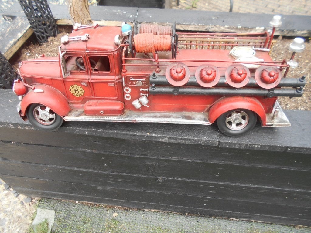 Blikken brandweer auto, Ophalen