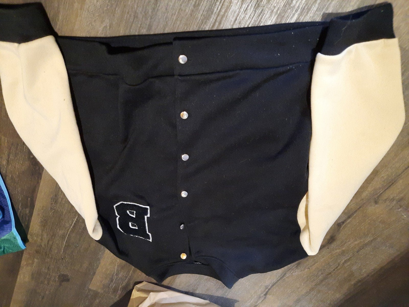 Zwart-beige varsity jas met 'B' patch, Maat 38/40 (M), Zwart, Ophalen of Verzenden, Onbekend
