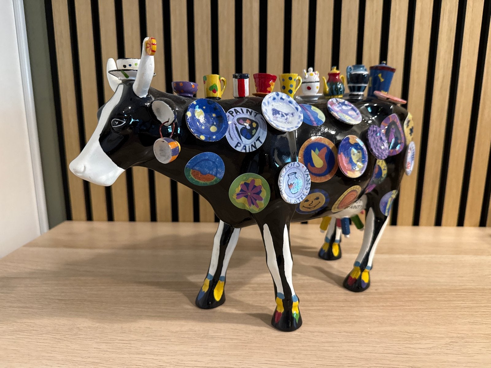 CowParade beeldje 'Tea Time' - Zwart met servies, Ophalen, Gebruikt, Dier