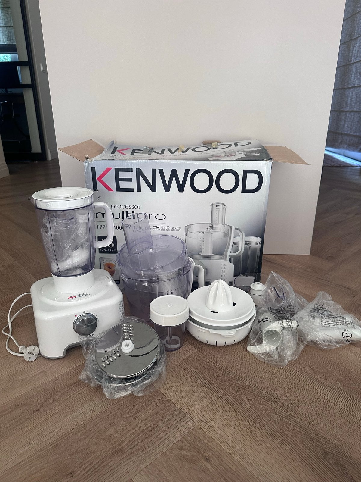 Kenwood Multipro Foodprocessor - Keukenmachine, 3 tot 4 liter, Ophalen, Zo goed als nieuw, 3 snelheden of meer
