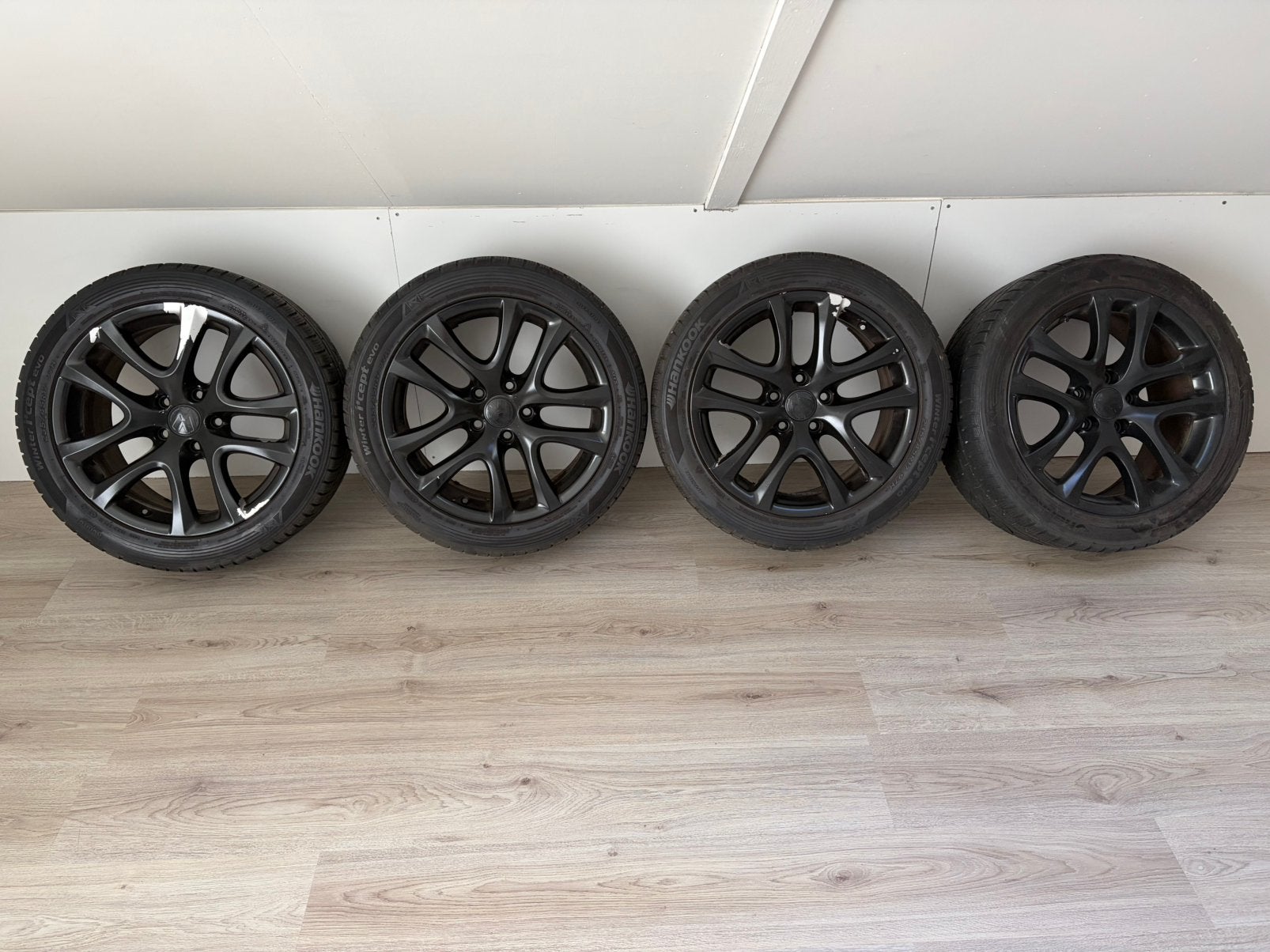 Winterbanden op originele VW sirocco velgen 235-45-R17, Ophalen, Gebruikt, Banden en Velgen, 17 inch