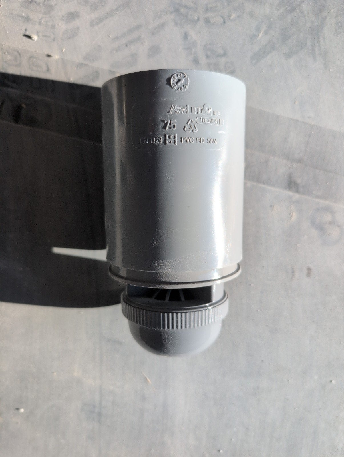 Pipelife rioolbeluchter / afvoer beluchter 75mm PVC, Afvoer, Pvc, 60 tot 80 mm, Nieuw