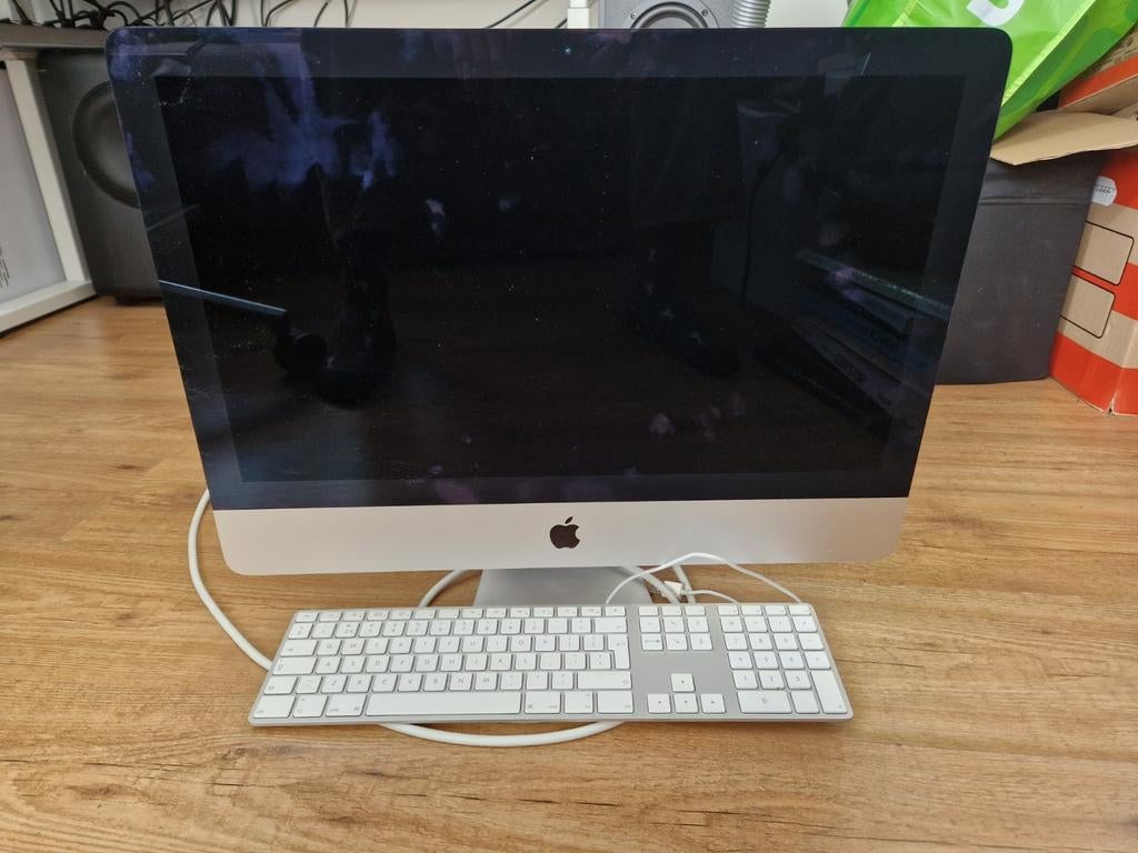 Apple iMac 2013 21,5" A1418 met bedraad Magic Keyboard, Computers en Software, Apple Desktops, Gebruikt, 2 tot 3 Ghz, IMac, Ophalen of Verzenden