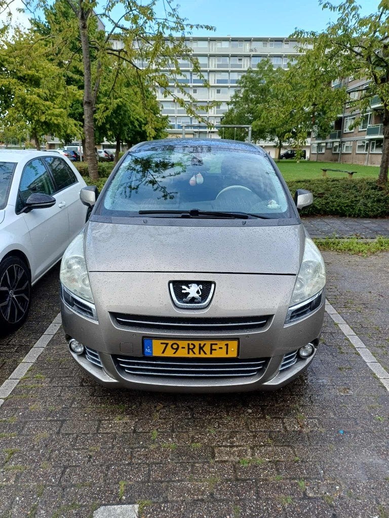 Peugeot 5008 1.6 THP AUT 5PL 2011 Grijs, Zwart, Overige bekleding, 1650 kg, Origineel Nederlands