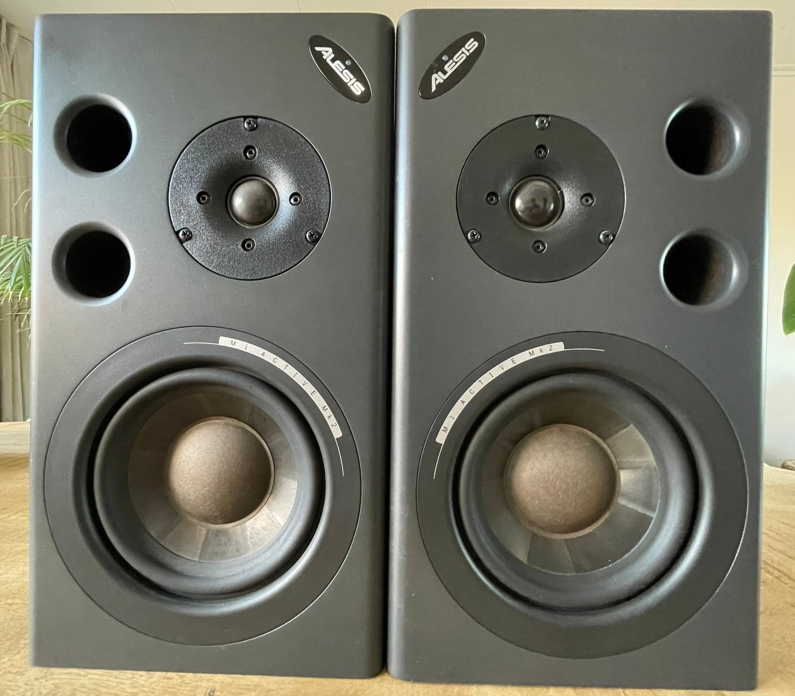 Alesis M1 Active mk2 - set, Audio, Tv en Foto, Luidsprekers, Studiomonitor, Gebruikt, 60 tot 120 watt, Ophalen