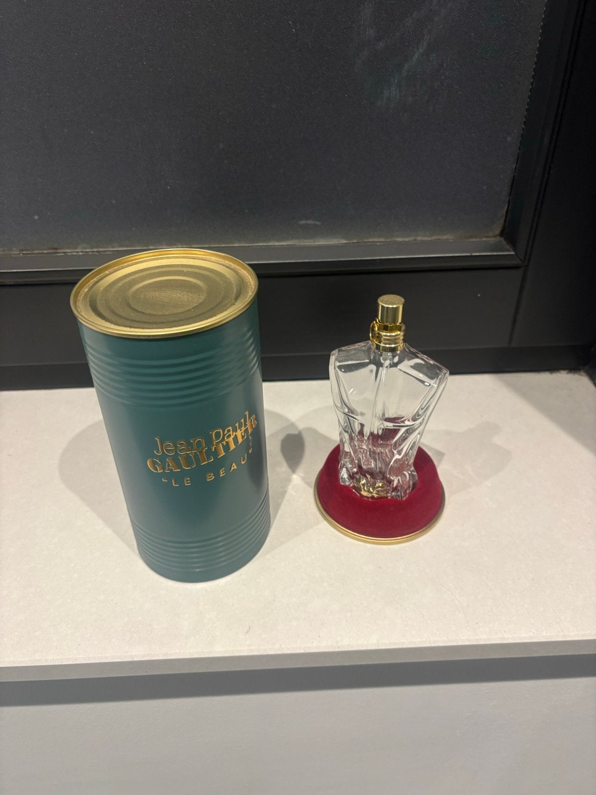Jean Paul Gaultier Le Beau - Lege parfumfles, Sieraden, Tassen en Uiterlijk, Uiterlijk | Parfum, Ophalen, Gebruikt