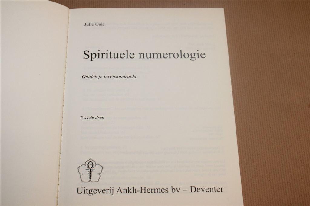 Spirituele Numerologie — Ontdek je Levensopdracht, Boeken, Ophalen of Verzenden, Gelezen, Overige onderwerpen, Achtergrond en Informatie