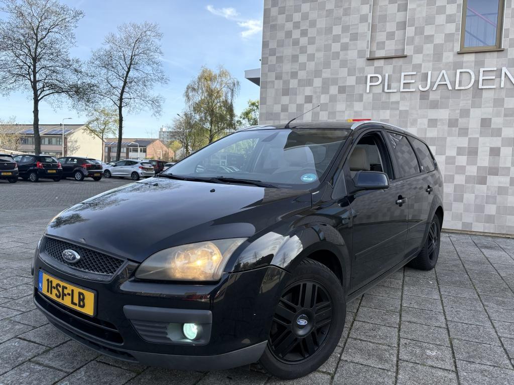 Ford FOCUS Wagon 1.6-16V Ghia (bj 2005), Auto's, Focus, 1596 cc, Stof, Gebruikt