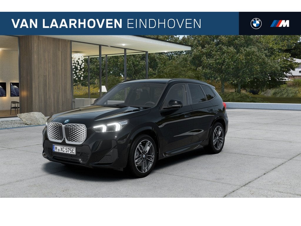 BMW iX1 eDrive20 M Sport / Sportstoelen / Achteruitrijcamera
