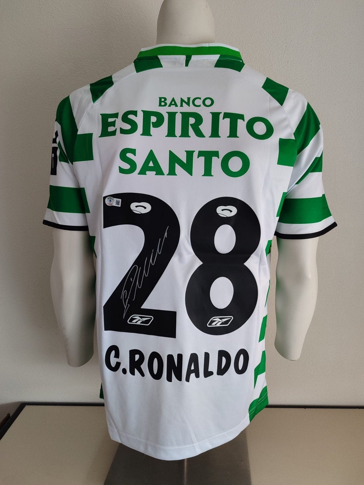 Cristiano Ronaldo gesigneerd spoting shirt coa Beckett, Ophalen of Verzenden, Nieuw, Buitenlandse clubs, Shirt
