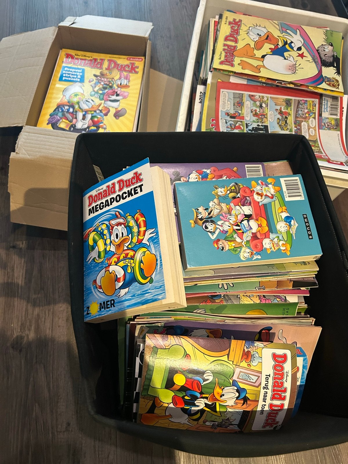 Grote collectie Donald Duck stripboeken en Megapockets, Boeken, Stripboeken, Meerdere stripboeken, Ophalen, Gelezen