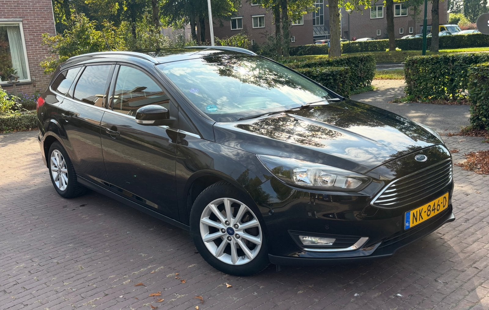 Ford Focus Wagon 1.0 - 125 PK AUT 2016 -179.500 km, Auto's, Zwart, Zwart, 1245 kg, Particulier
