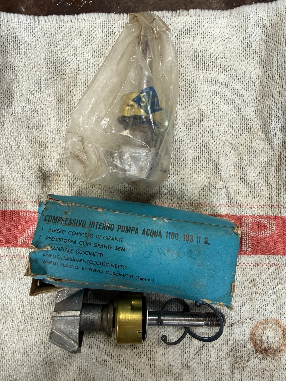 Originele waterpompreparatieset Fiat 1100 103H/1200, Auto-onderdelen, Motor en Toebehoren, Ophalen of Verzenden, Nieuw, Fiat