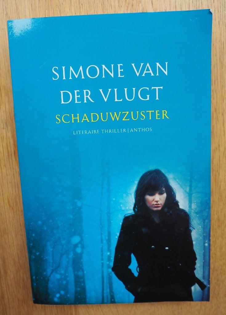 Simone van der Vlugt - Schaduwzuster, Ophalen of Verzenden, Gelezen